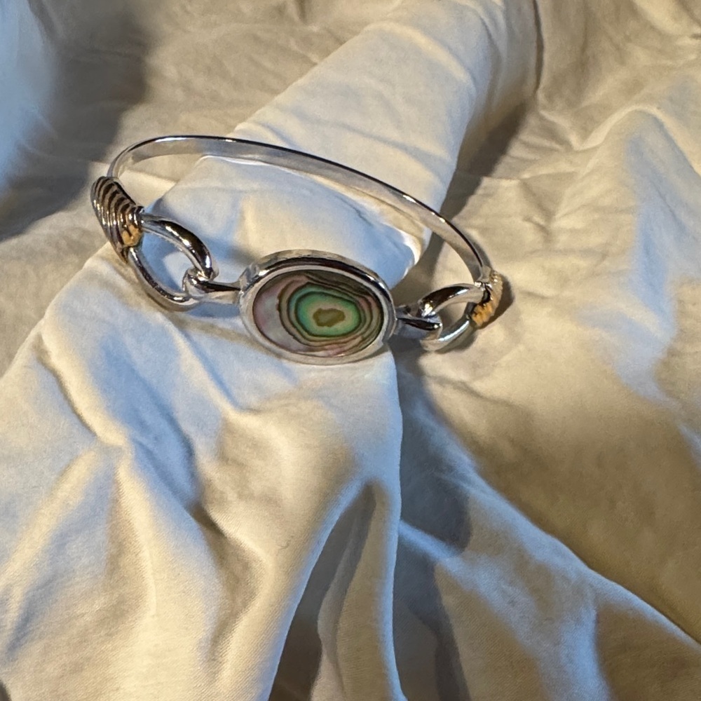 Silver & Gold Bracelet w/Multicolor Stone (Albacore/mother of pearl) 6.5” wrist